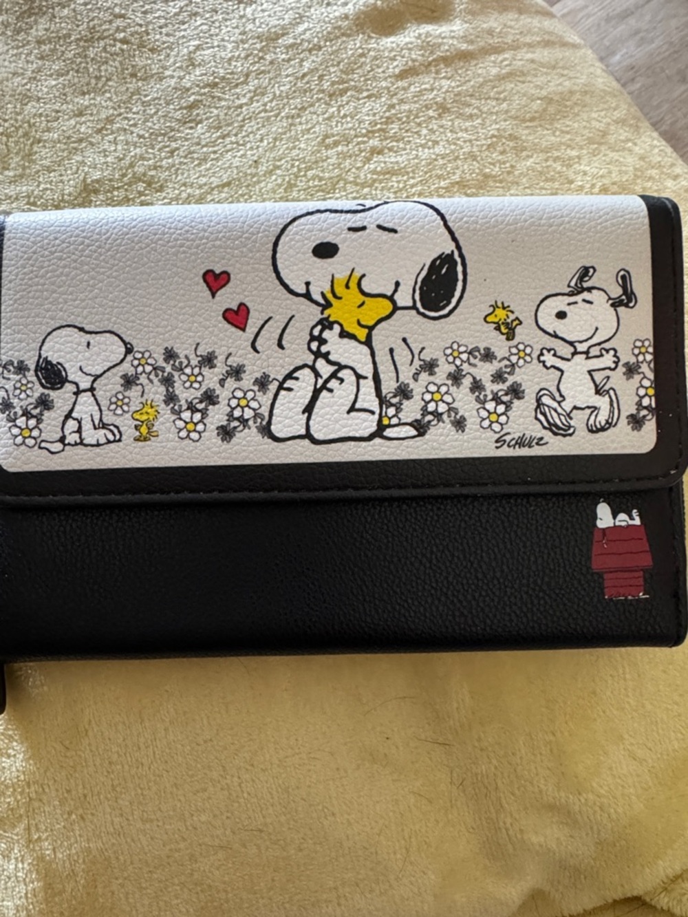 The Bradford Exchange Snoopy & Woodstock Black and White Trifold Wallet - Picture 2 of 9